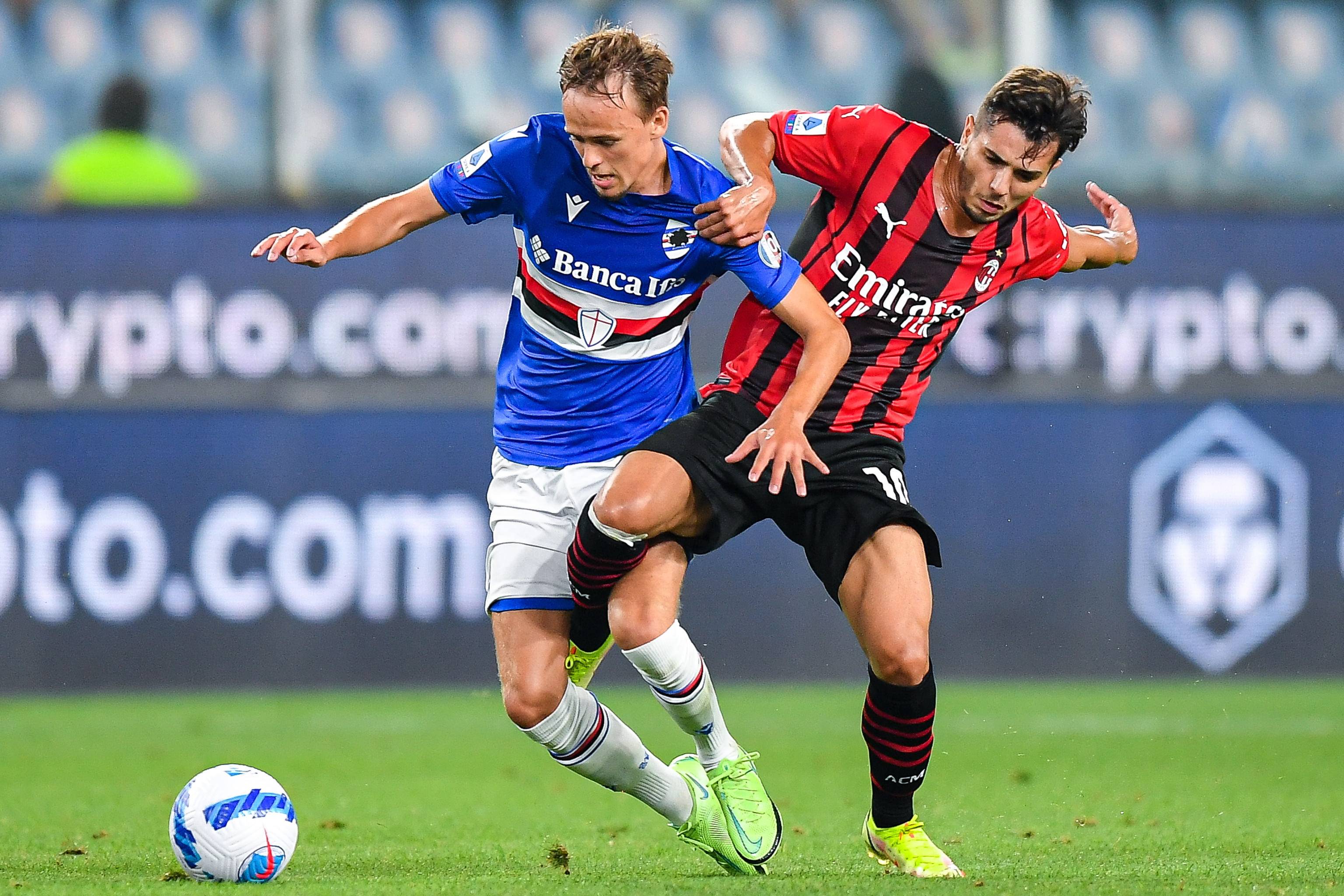 他从肋部斜 他从肋部斜